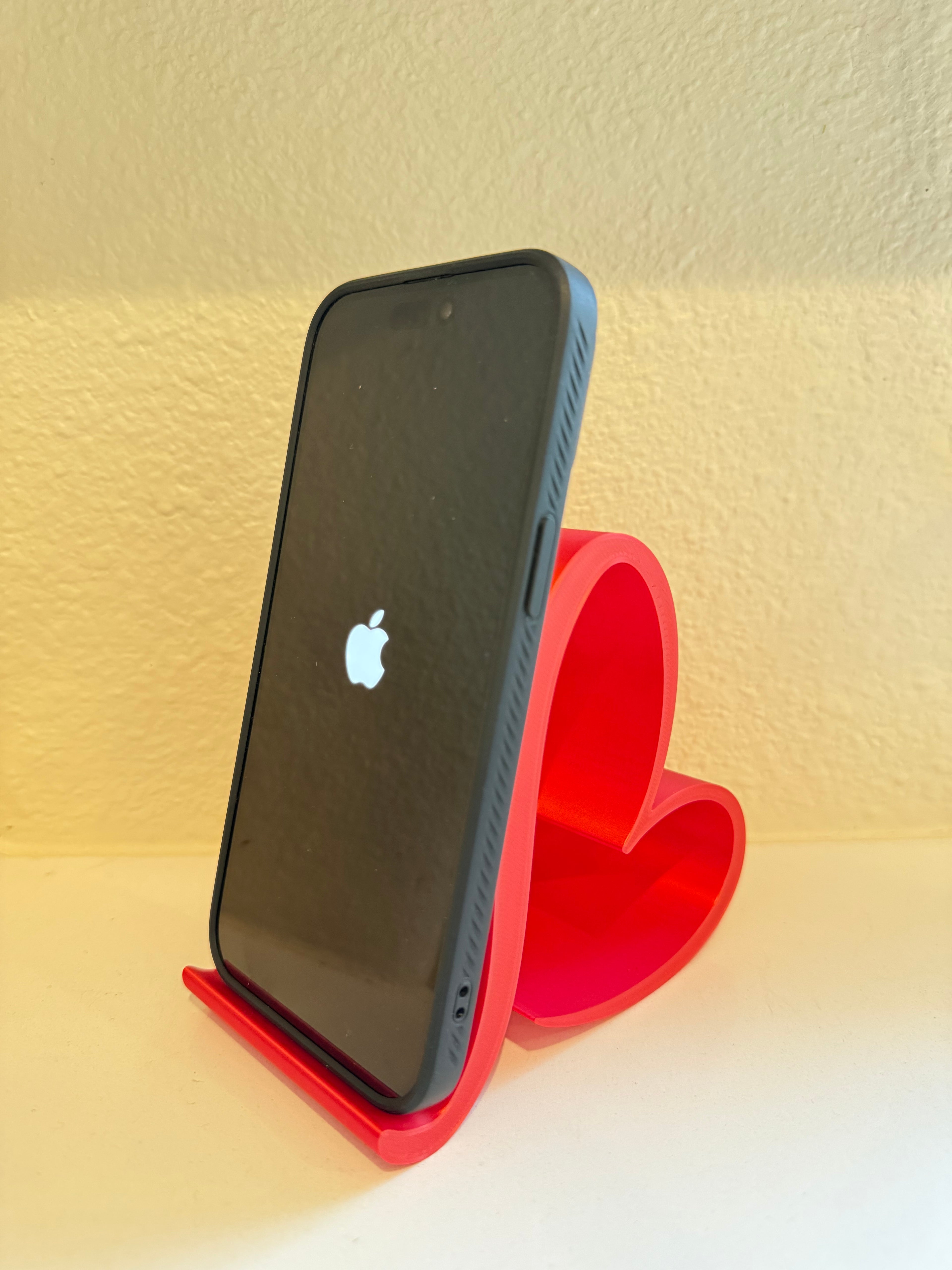 3D Printed “Heart Phone Stand”